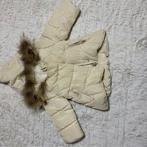 Stylish Boutique Cream Puffer Jacket with Faux Fur Trim